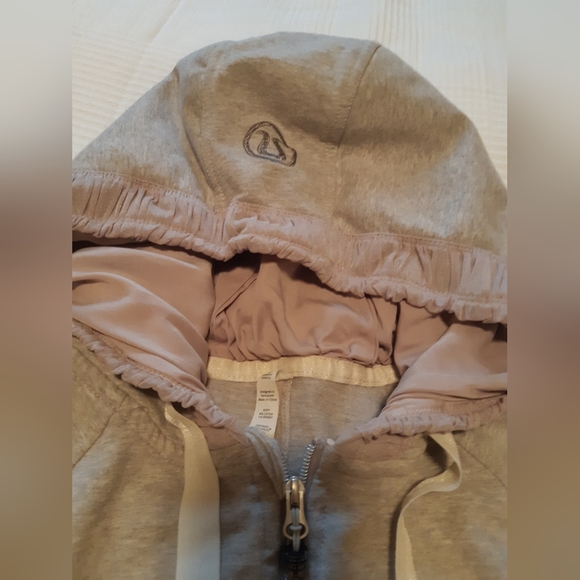 Lulu🍋 Hoodie, size 12 - Picture 10 of 15